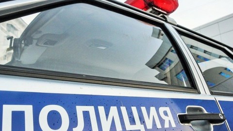 Полицейские поселка Островское Костромской области по горячим следам раскрыли угон автомобиля.